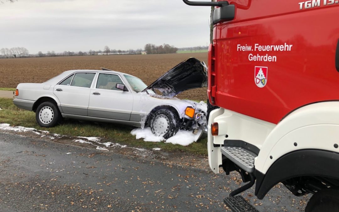 Feuer – PKW-Brand nach Verkehrsunfall